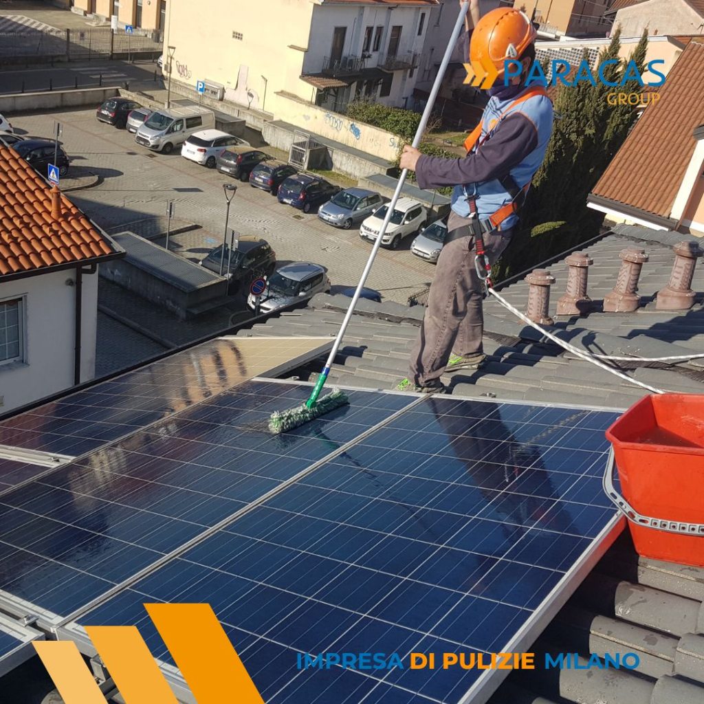 Paracas Group pulizia pannelli fotovoltaici