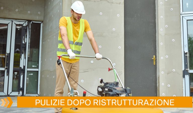 Pulizie dopo ristrutturazione Milano. Squadra di professionisti Paracas Group impegnata in pulizie post ristrutturazione in un appartamento a Milano